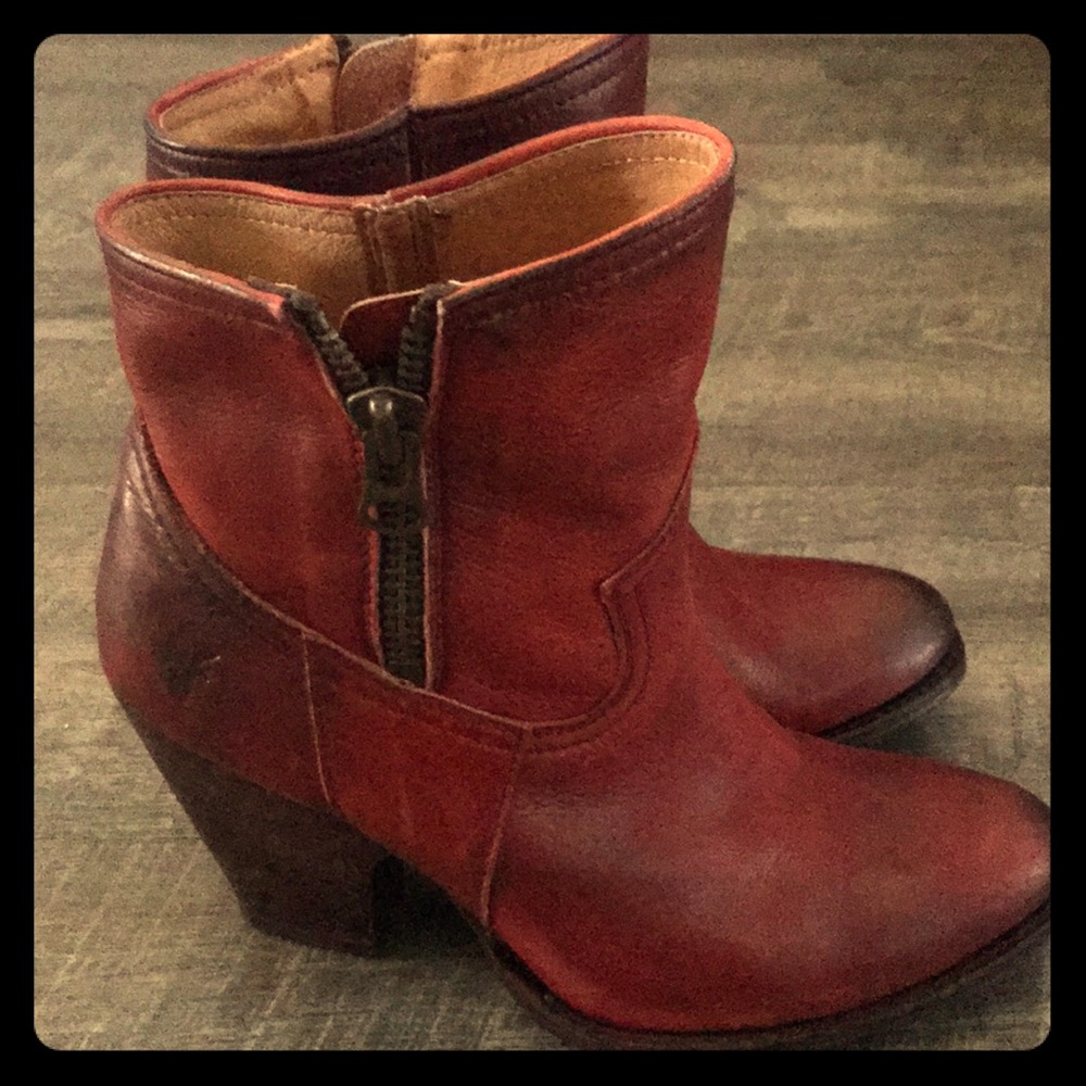 ⛔️SOLD⛔️Frye boots